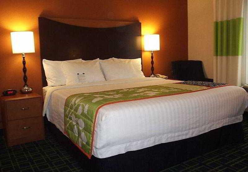 Fairfield Inn And Suites By Marriott Seymour Ngoại thất bức ảnh